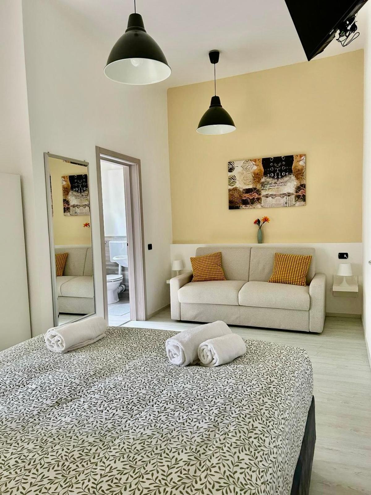 Hotel Casa Giulietta Desenzano del Garda Exterior foto