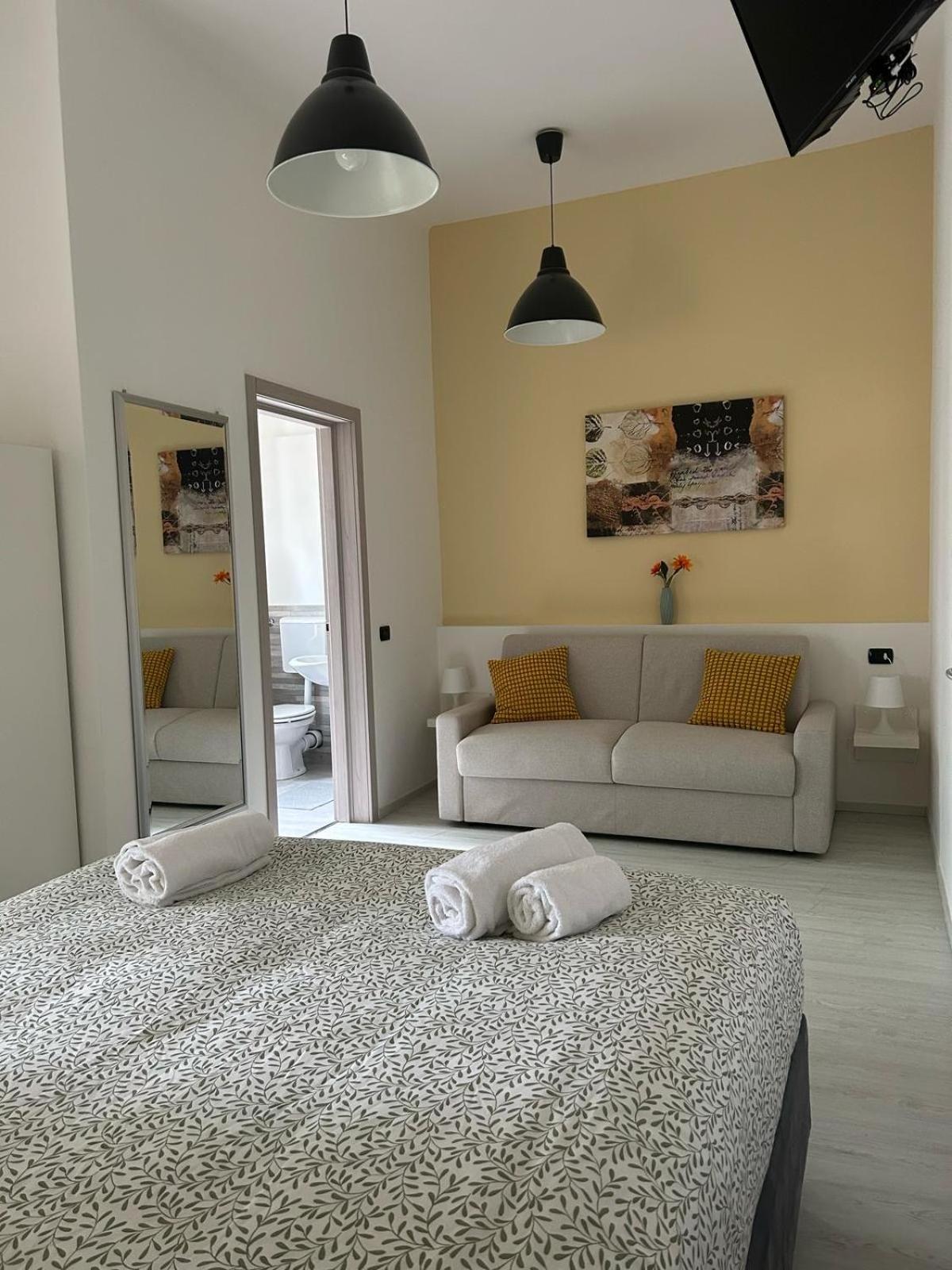 Hotel Casa Giulietta Desenzano del Garda Exterior foto